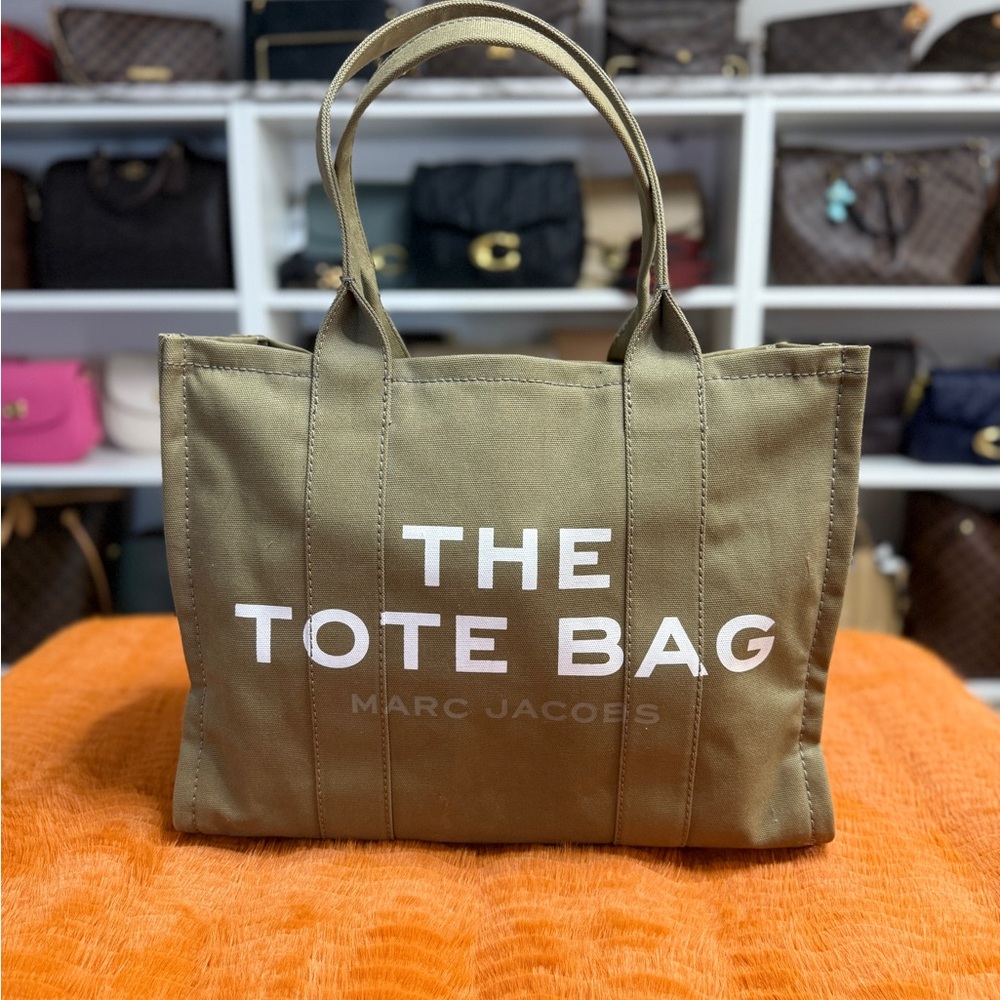SOLD ON TT Marc Jacobs large the tote bag